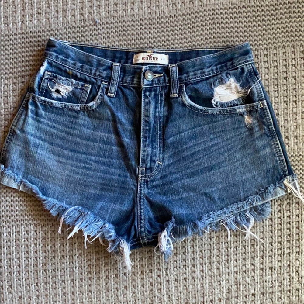 Holliter shorts size W -26